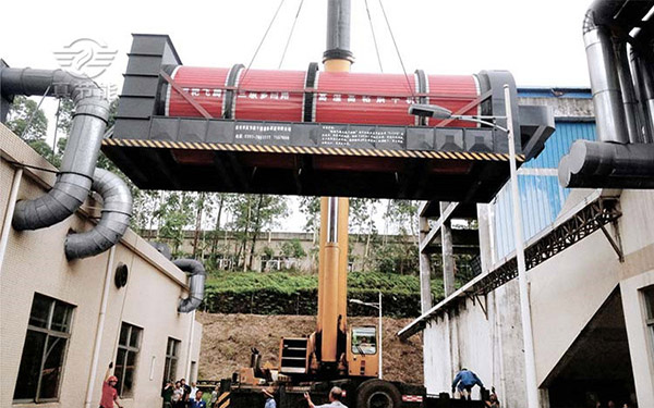 果渣烘干機吊裝現(xiàn)場 果渣烘干機吊裝現(xiàn)場
